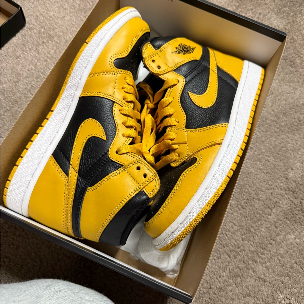 Nike Air Jordan 1 Box In Black And Yellow